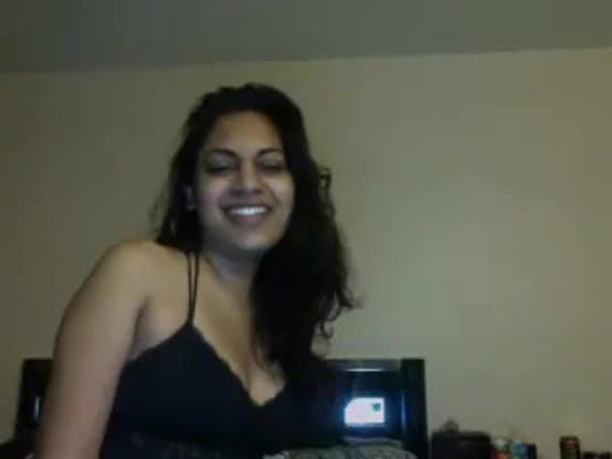 Nri girl showing pussy in bed